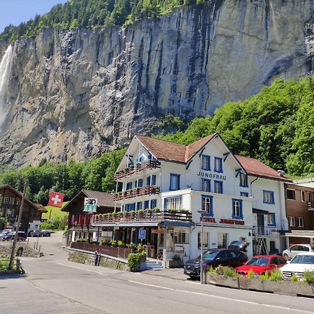 Hotel Restaurant Jungfrau 劳特布龙嫩 外观 照片