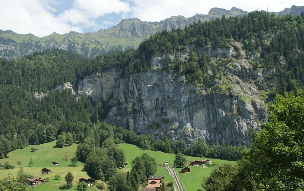 Hotel Restaurant Jungfrau 劳特布龙嫩 外观 照片